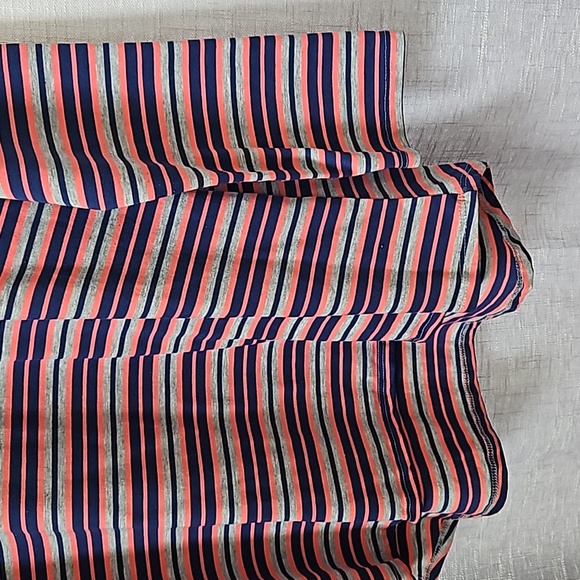 LULAROE TOP - Picture 3 of 8